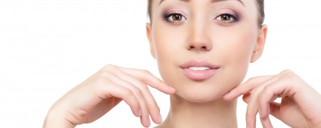 如何改善两边脸不对称(脸两边严重不对称怎么纠正)