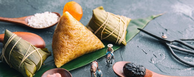 包粽子粽叶怎么处理不会烂(粽子叶怎么处理才不会烂)