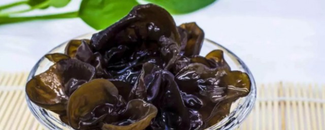 木耳的功效与禁忌(醋泡木耳的功效与禁忌)
