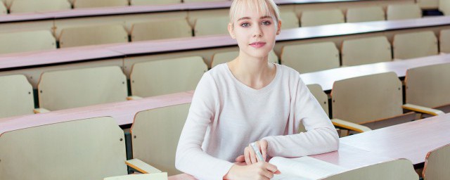 天净沙秋原文翻译是什么(天净沙·秋思翻译和原文)