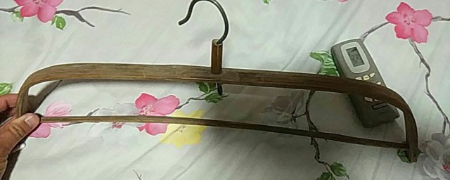 怎样处理竹衣架发霉办法(发霉的竹衣架怎么去除霉点)