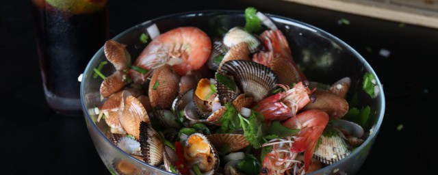 如何保存吃剩的海鲜(买回来的海鲜如何保存)