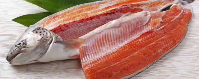 帝王鲑鱼与三文鱼有什么区别(顶级的三文鱼才叫帝王鲑)