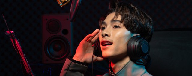 歌曲东北民谣歌词(东北的民歌民谣)