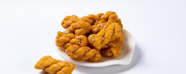 关于麻花的制作方法详细介绍(麻花咋样做)