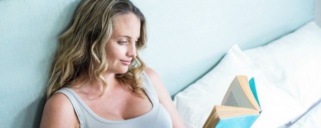 离骚作者简介(请问离骚的作者是谁)