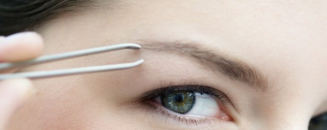 怎样修眉毛(自己怎样修眉毛)