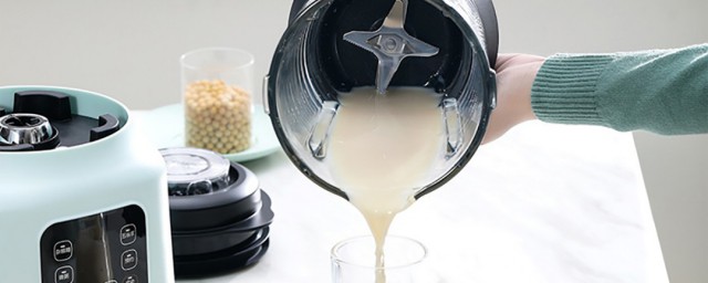 破壁机糊底清洗方法(破壁机糊底怎样清洗)