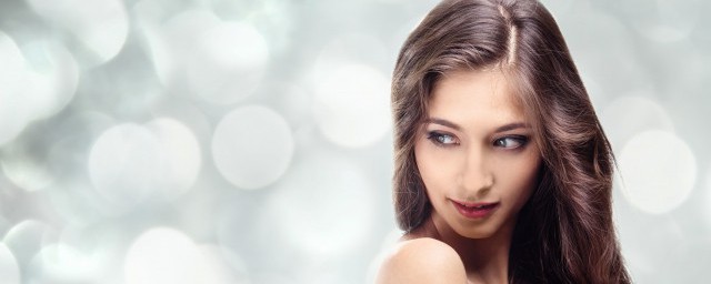 烫完头发扎了会不会变形(烫过的头发绑起来会不会变形)