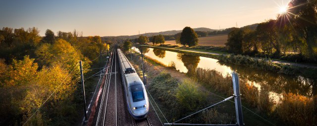 做高铁怎么补票(在高铁上如何补票)