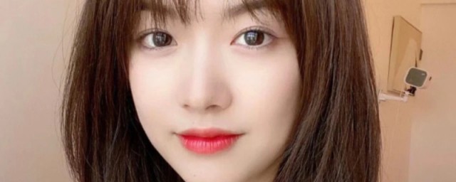 锁骨发怎么剪好看(锁骨发怎么修剪)