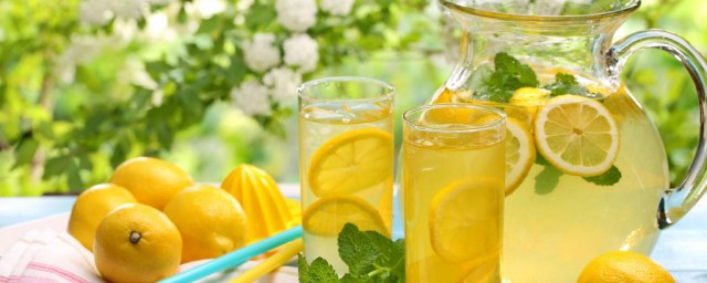 泡柠檬水水温介绍(柠檬水的泡水温度)