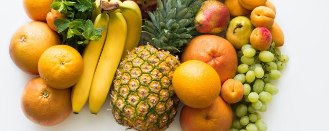 菠萝皮泡水能不能浇花(泡菠萝的水浇花好不好)