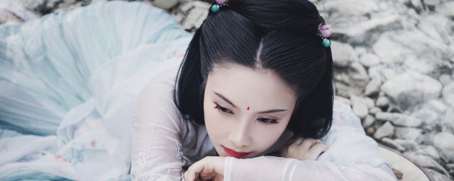 大家闺秀到底是什么意思呢(小家闺秀是什么意思啊)