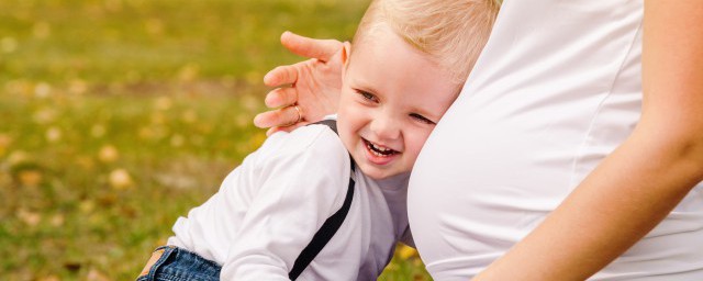 恭喜别人生龙凤胎的句子有哪些(别人生龙凤胎怎么写恭喜词)