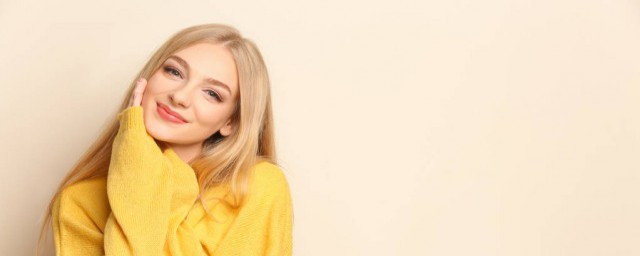 微笑面对一切的心情说说(学会微笑面对一切的说说)