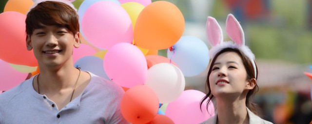 刘亦菲唐嫣合作的电影叫什么(刘亦菲和唐嫣主演的电影)