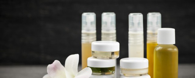 怎样使用六件套护肤品(六件套护肤品的使用步骤)