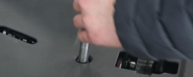 螺丝拧不进去有什么小技巧(螺丝拧不进去怎么办?)