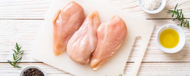 炒肉不柴不硬的技巧(如何炒肉嫩而不柴)