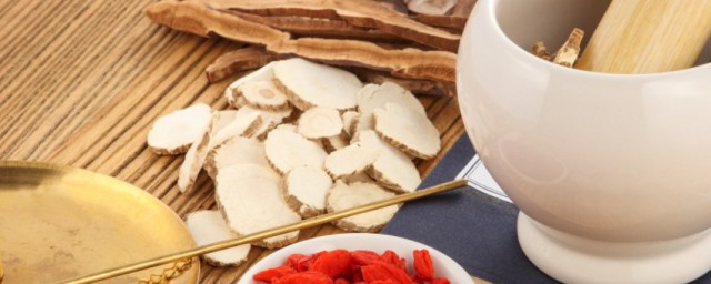 白芍的副作用是什么(白芍药的副作用与作用)