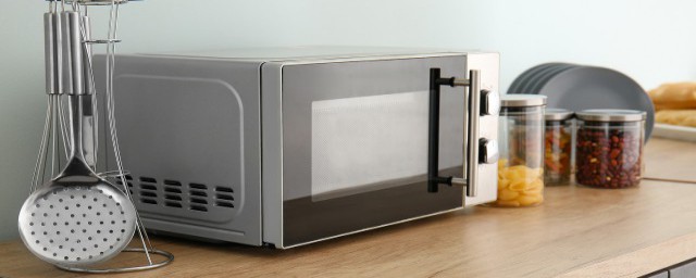 不能放微波炉加热的食物是什么