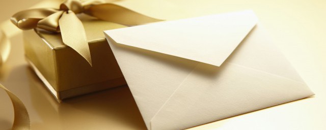 贺卡的格式如何写(贺卡的格式应该怎么写)