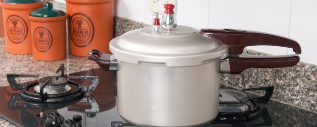 用高压锅熬稀饭大概要多久(稀饭用高压锅煮要煮多久)