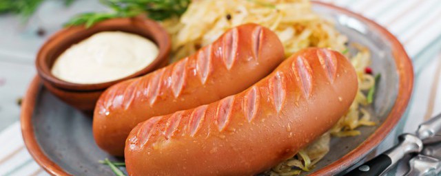 烤香肠需要多少温度和时间(烤箱烤香肠用多少度多少时间)