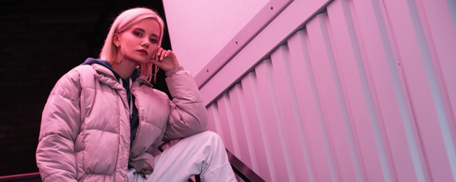 挑选羽绒服的技巧(怎样挑选羽绒服)