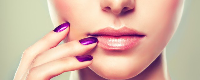 如何判断自己是深唇还是浅唇(怎么判断深浅唇)