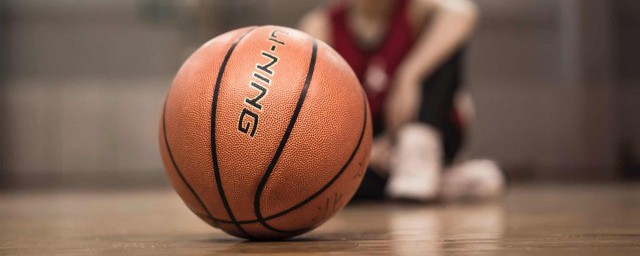 篮球简笔画教程(怎样画篮球简笔画)