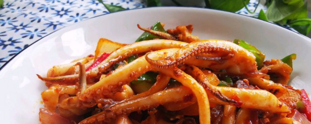 剥鱿鱼须上的皮的方法(鱿鱼须的皮怎么去皮)