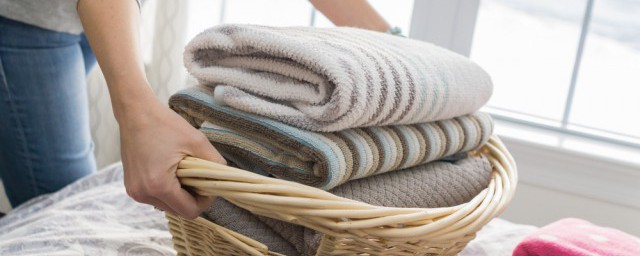 衣服上起球怎么去除(衣服起球用什么办法把它去掉)