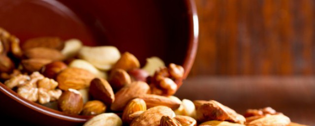 巴旦木与杏仁的区别(巴旦木跟杏仁有什么区别)