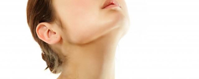 颈纹深怎么办(颈部皮肤松弛,颈纹深怎么办)