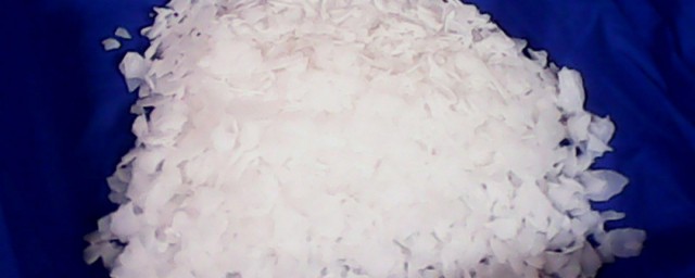 火碱的使用方法及注意事项有哪些(火碱使用说明)