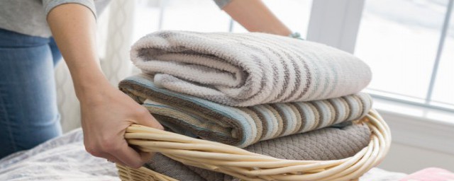 早春装包含的衣服种类(春季服装有哪些)