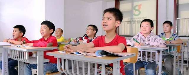 江南描写了什么的情景(忆江南描写了什么的景象)