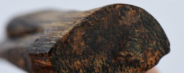 沉香的副作用和禁忌症是什么(沉香有什么副作用吗)