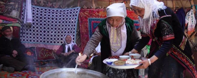 哈萨克族传统节日(哈萨克族传统节日肉孜节)