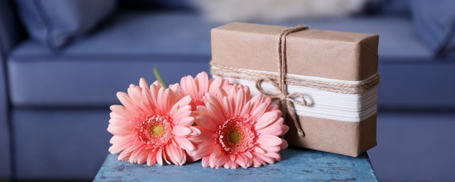 适合七夕节送的礼物(七夕节送啥礼物好)