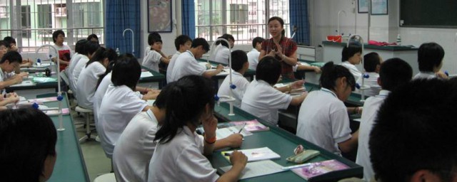 自信人生二百年出处是哪里呢(自信人生三百年出处)