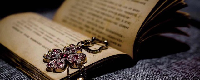 人教版五年级下册自相矛盾的译文是什么(语文书五年级下册15课自相矛盾翻译)