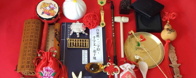 关于抓周抓到各种东西的寓意(抓周寓意大全)