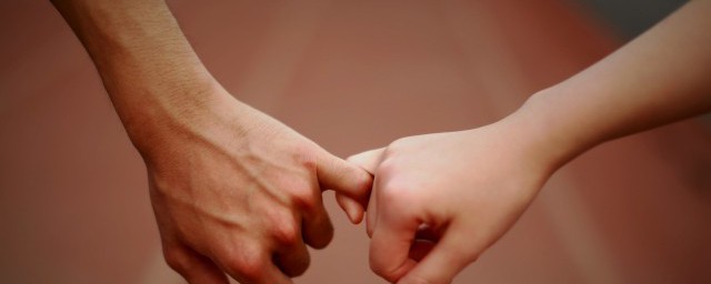 男人送女人鞋子的寓意(男人送女人鞋子有什么寓意)