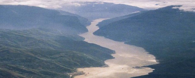 我国著名的江河简介(中国江河的名称)