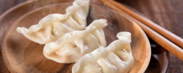 饺子皮上有黑点可以继续食用吗(饺子皮上面有黑点点可不可以吃)