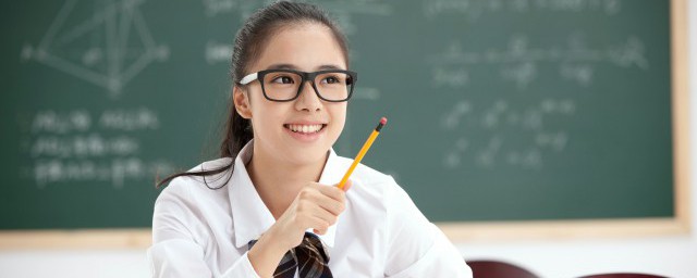 怎么理解岁月从不败美人的意思(岁月从不败美人是啥意思)