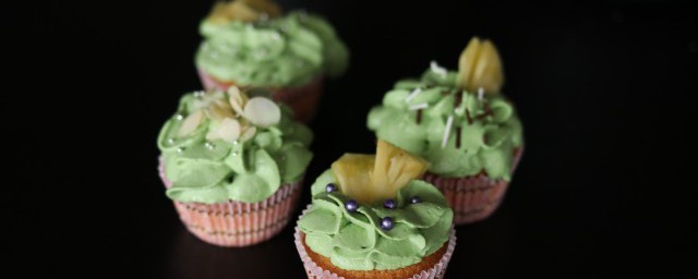 关于蛋糕唯美简短句子(关于蛋糕的唯美短句)